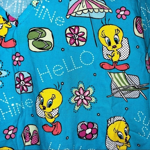 Looney Tunes Tweety Bird Cotton Scrub Shirt Size Medium - Picture 4 of 8